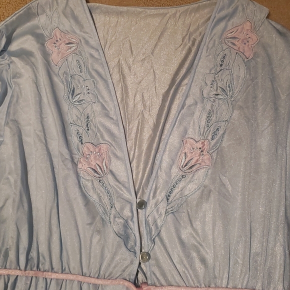 Vintage Gilead Nylon Robe, Size M - Picture 3 of 9